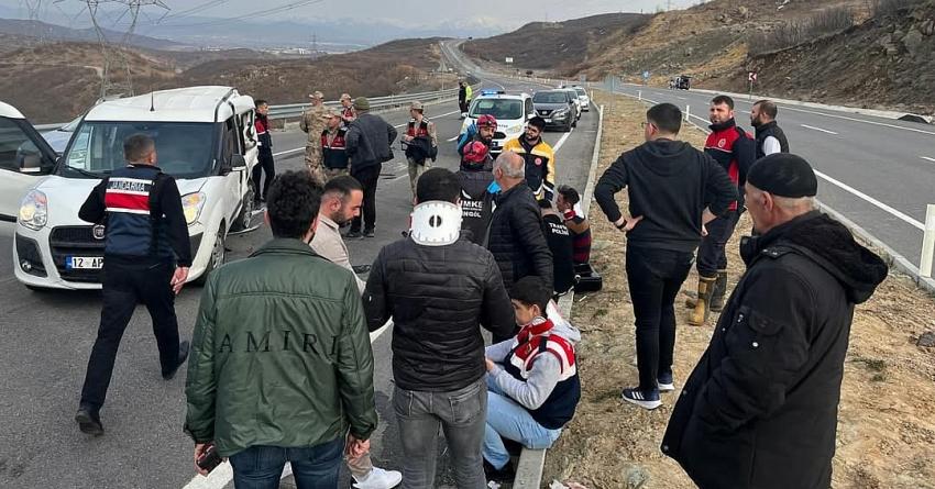 Yado Mevkiinde Kaza: 5 Yaralı 