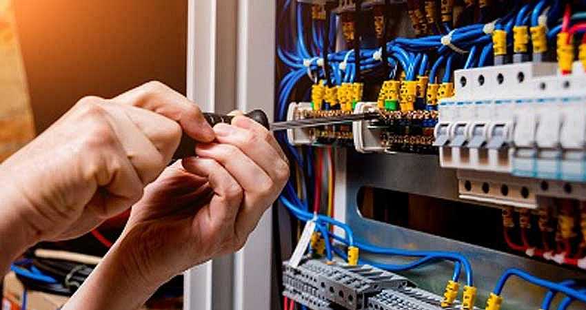 BİNGÖL’DEN 4 ELEKTRİK TEKNİKERİ ALINACAK