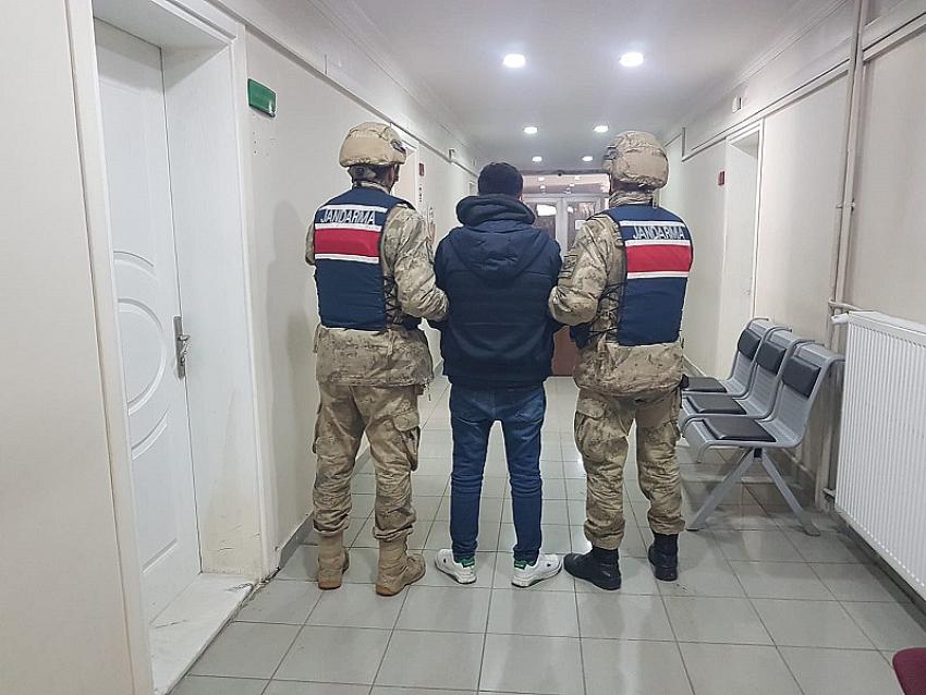 5 AYRI SUÇTAN ARANAN ŞAHIS YAKALANDI