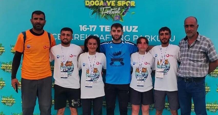 DÜNYA İKİNCİSİ OLDULAR