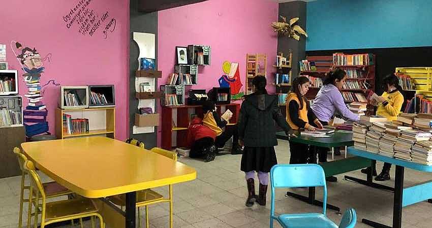 ATIK MALZEMELERDEN KÜTÜPHANE OLUŞTURULDU