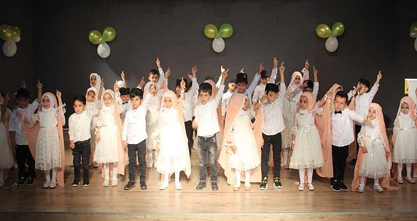 MİNİK ÖĞRENCİLERİN YILSONU MÜSAMERESİ