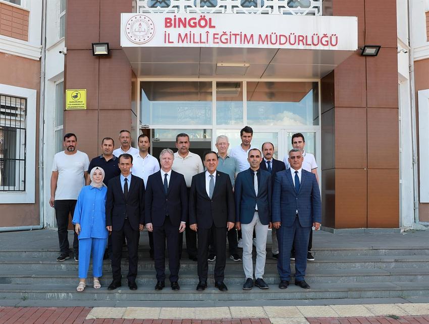 Vali Usta, Kurum Ziyaretleri